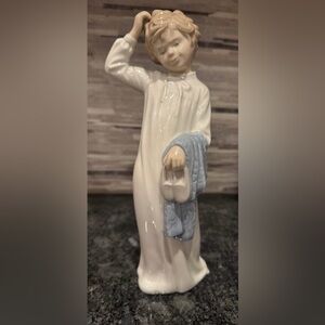 Llardo Porcelain Figurine